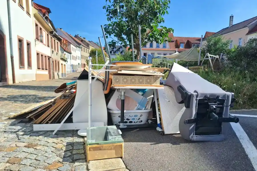 How Junk Removal Services Handle Mixed Waste Safely Charlotte, NC